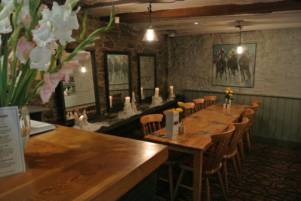 The Horse & Jockey Inn Knighton (Powys) Exterior foto