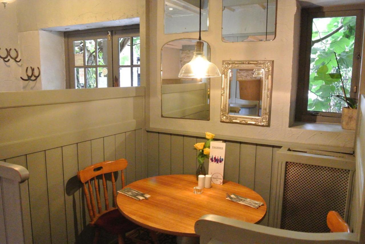 The Horse & Jockey Inn Knighton (Powys) Exterior foto